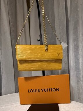 Louis Vuitton Yellow Epi Texture Leather Trifold Long Wallet